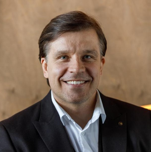 Дмитрий Юдашкин